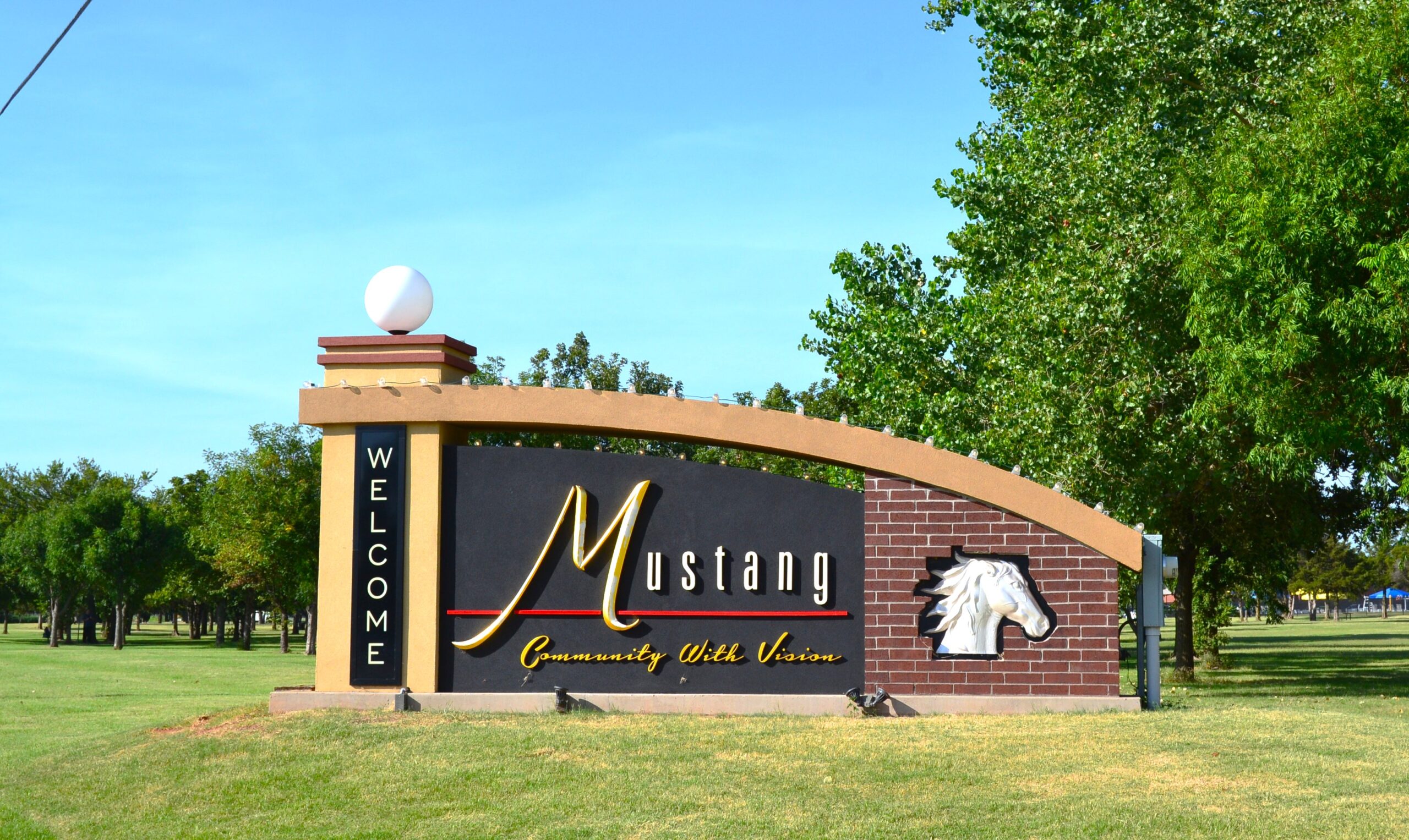 Mustang, OK